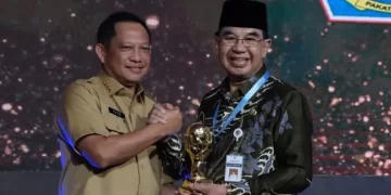 Kota Magelang Terima UHC Award, 127.429 Warga Sudah Terjamin BPJS Kesehatan
