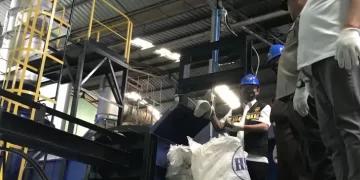 Ribuan Koli Pakaian Bekas Impor Dimusnahkan, Nilainya Capai Rp 17 Miliar