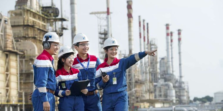 Banyak Diburu, Segini Gaji Karyawan BUMN