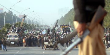 Pakistan Chaos, Dari Penangkapan Mantan PM hingga Militer Turun Gunung