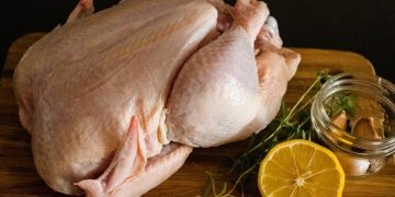 Harga Daging Ayam Tembus Rp 50 Ribu, Ini Penyebabnya!