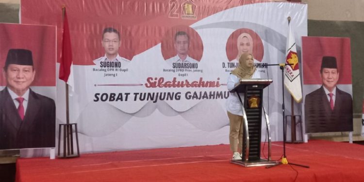 Kumpulkan Ratusan Relawan, Mbak Tunjung Matangkan Strategi Pemenangan Prabowo di Pilpres 2024