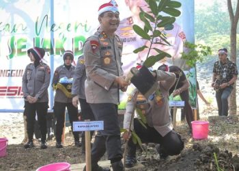 Penuhi Kebutuhan Air di Semarang, Tepian Waduk Jatibarang Dihijaukan