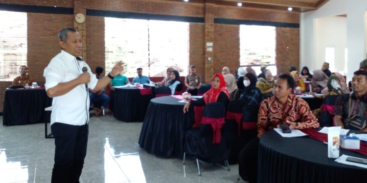 Fasilitasi Penerbitan NIB bersama DPMPTSP, Junarso Berharap UMK Jepara Bisa Naik Kelas