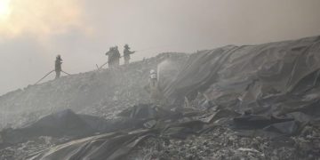 Kebakaran Hebat, Butuh Satu Minggu untuk Dinginkan TPA Jatibarang