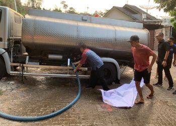 Dampak El Nino, Dua Perum di Beringin Ngaliyan Dapat Bantuan Air Bersih