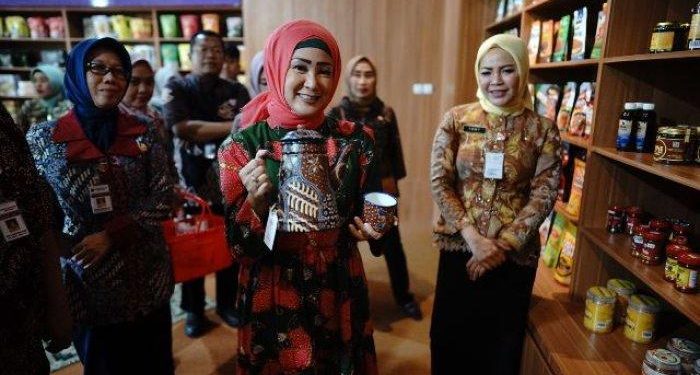 Dekranasda Jateng Kini Dilengkapi Galeri Halal