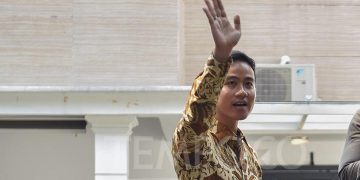 Maju Cawapres, Gibran Harus Mundur Jadi Wali Kota Solo?