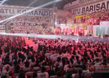 Hadiri Rapat Tim Pemenangan Daerah Ganjar-Mahfud di Semarang, Ganjar Tegaskan Jateng Masih ‘Kandang Banteng’