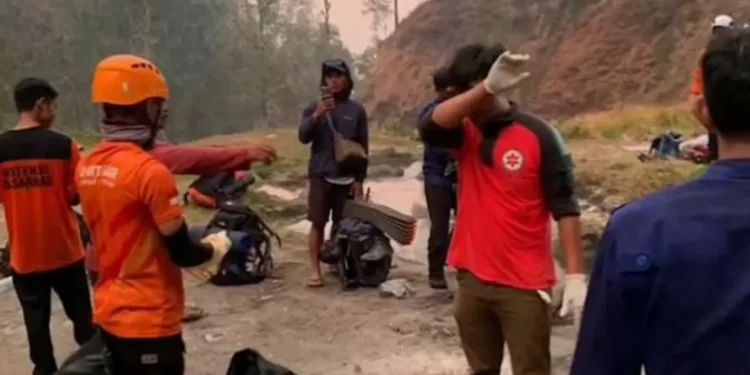 Seorang Pendaki Berusia 59 Tahun Meninggal di Gunung Rinjani