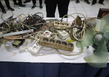 Lakukan Razia, Petugas Lapas Semarang Amankan Ponsel dan Pisau Rakitan Milik Warga Binaan