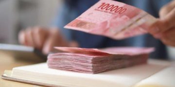 Kado Tahun Baru 2024, Jokowi Naikkan Gaji PNS hingga 8%