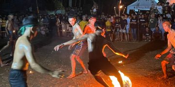 Sedekah Bumi Desa Kawak Jepara; Gelar Sepakbola Api dan Perang Api