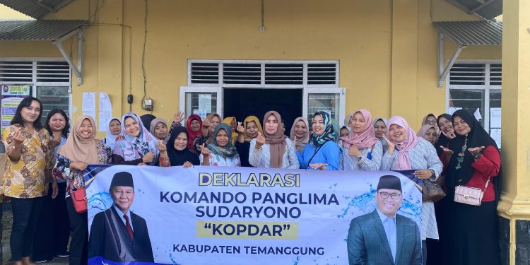 Puluhan Ibu-ibu di Temanggung Deklarasi Dukung Sudaryono untuk Pilgub Jateng