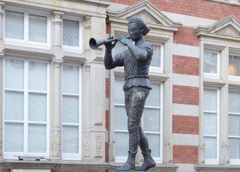 Mengenal Rayuan Musik Si Peniup Seruling dari Hamelin