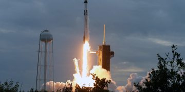 SpaceX Luncurkan Misi Penyelamatan 2 Astronaut yang Terjebak di Ruang Angkasa