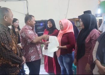 Ratusan Warga Wonorejo Semarang Terima Sertifikat Hak Milik Tanah Elektronik