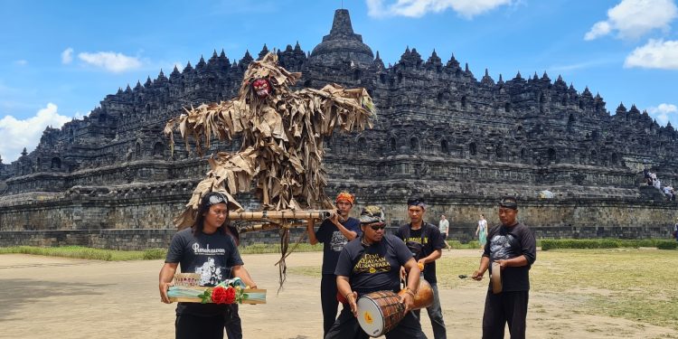 Gelaran Ritual Sengkala di Candi Borobudur