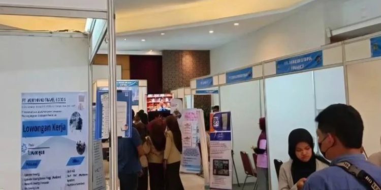 Angka Pengangguran Jepara Capai 22.692 Orang, Job Fair 2024 Dipadati Para Pencari Kerja