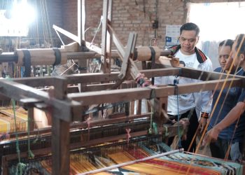 Mas Wiwit Dorong Modernisasi Sentra Kain Troso untuk UMKM Naik Kelas