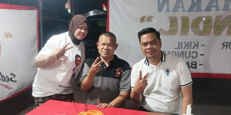 Blusukan ke Pasar Kalinyamatan, Mas Wiwit Sapa Palaku UMKM dan Cicipi Sate Kerbau