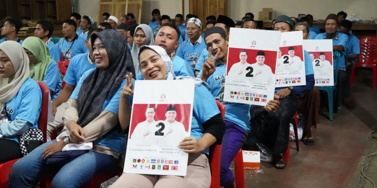 Maju Bersama Teknologi: Paslon Mawar Siapkan Desa Digital