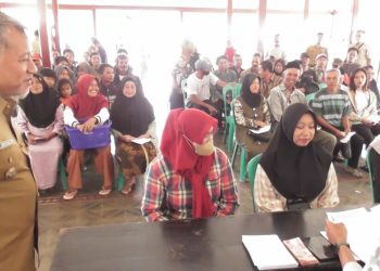 Serahkan DBHCHT, Pj Bupati Temanggung Minta KPM Gunakan Bantuan untuk Pemenuhan Pangan