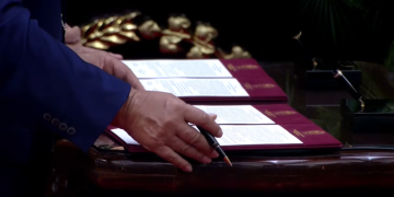 Resmi Dilantik, Ini Hitungan Gaji & Tunjangan Prabowo-Gibran