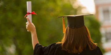 Jurusan Kuliah dengan Peluang Kerja dan Gaji Tertinggi