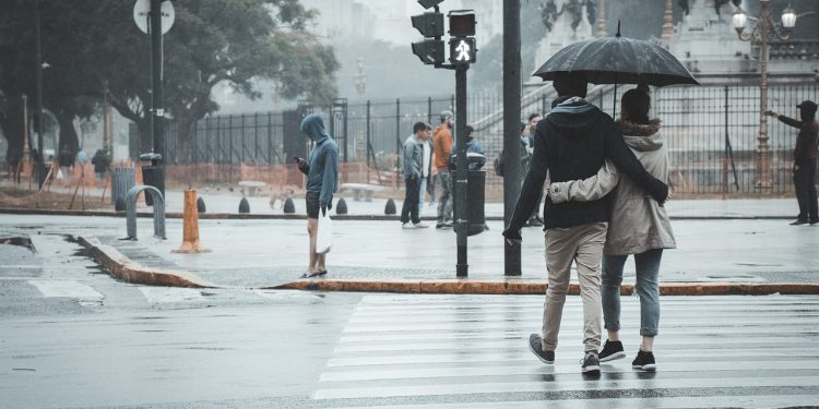 BMKG Sebut Musim Hujan Datang Lebih Cepat, Oktober Jadi Pembukanya