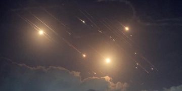 Iran Luncurkan Ratusan Rudal ke Israel, Negara-negara Ini Disinyalir Jadi Pemasok Senjata