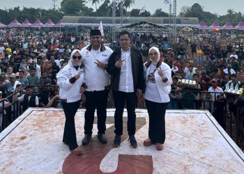 Kemenangan di Ujung Tangan: Kampanye Akbar Paslon Mawar dan Visi Besar untuk Jepara Mulus