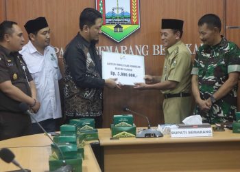 Pemkab Semarang Serahkan Bantuan Modal Usaha untuk Eks Napiter