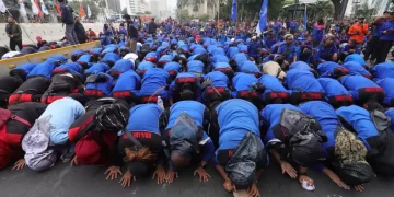 Buruh Menang Telak, MK Kabulkan 21 Gugatan UU Cipta Kerja