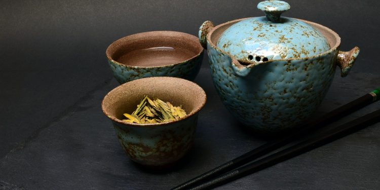 5 Jenis Teh yang Ampuh Bakar Lemak Perut