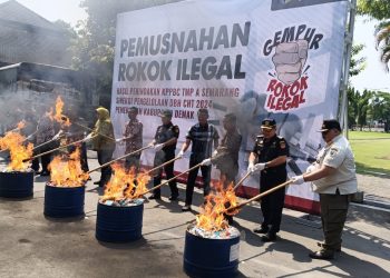 Pemkab Demak Musnahkan BKC Ilegal, Termasuk Rokok Tanpa Pita Cukai