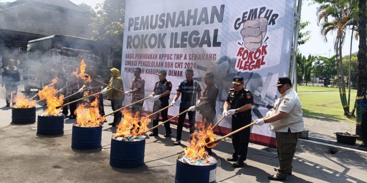 Pemkab Demak Musnahkan BKC Ilegal, Termasuk Rokok Tanpa Pita Cukai
