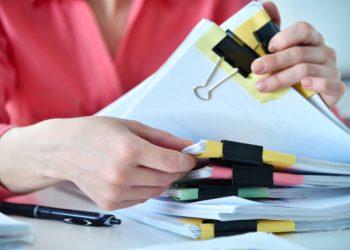 Kemendikdasmen Berencana Kurangi Beban Administratif Guru