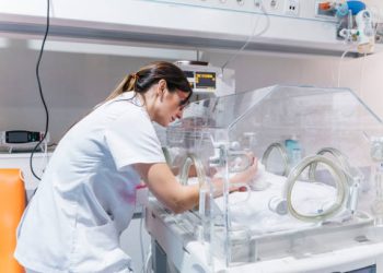 Penyebab Bayi Prematur Lebih Rentan Alergi Susu Sapi