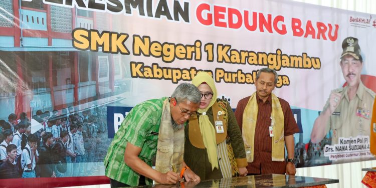 16 Tahun Tak Punya Ruang Belajar, Pemprov Jateng dan Warga Kolaborasi Bangun SMKN 1 Karangjambu