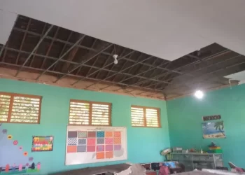 Plafon Ruang Kelas SD di Sragen Ambrol, Timpa Siswa saat KBM