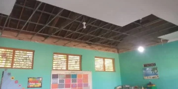 Plafon Ruang Kelas SD di Sragen Ambrol, Timpa Siswa saat KBM