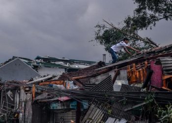 Dilanda Angin Puting Beliung, Puluhan Bangunan di Jepara Rusak
