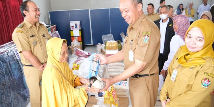 39 Kelompok Rentan dan Lansia di Temanggung Terima Bantuan Atensi
