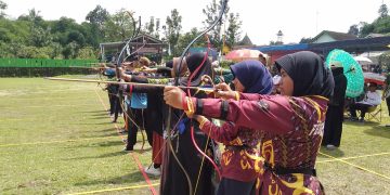 Jaring Bibit Baru, Lomba Panahan Tradisional di Magelang Diikuti Ratusan Atlet