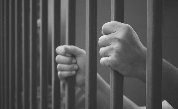 Lolos dari Hukuman Mati, Dua Peracik Narkoba Jenis ‘Happy Water’ di Semarang Dijatuhi Putusan 20 Tahun Penjara