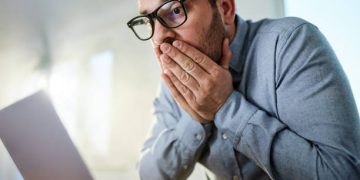 Ketahuan Pura-pura Kerja Pakai Keyboard Palsu, Puluhan Karyawan Bank Dipecat