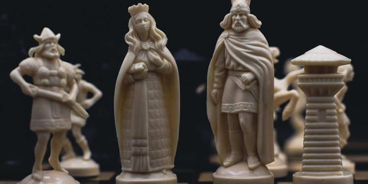 Efek Halo: Alasan Banyak Orang ‘Sukses’ Didominasi yang Bertampang Cantik & Ganteng