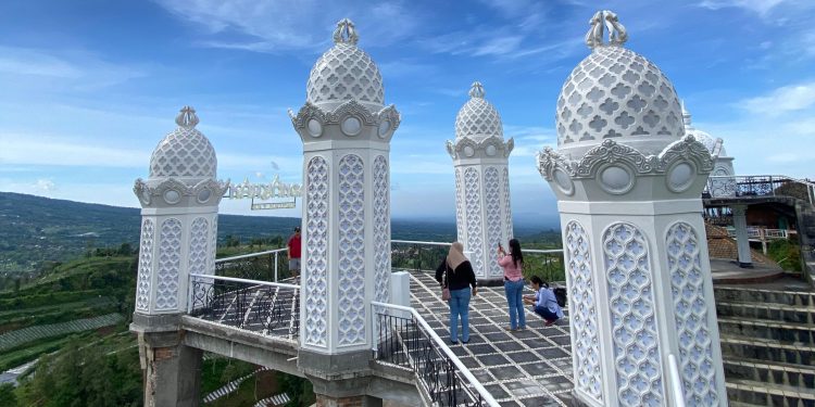 Libur Nataru, Pengunjung Wisata Kabupaten Magelang Capai 225 Ribu Wisatawan