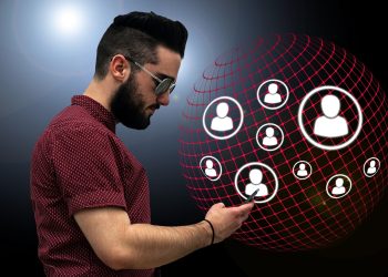 Kritik Pemerintah, Warganet Ramai Bahas ‘Brain Drain’ dan Tagar #KaburAjaDulu